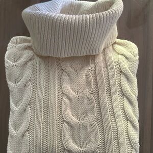 Banana Republic Cream Cable Knit Turtleneck Sweater